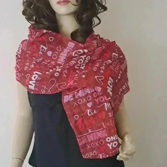 SCARF VALENTINE DAY - Picture 1 of 4